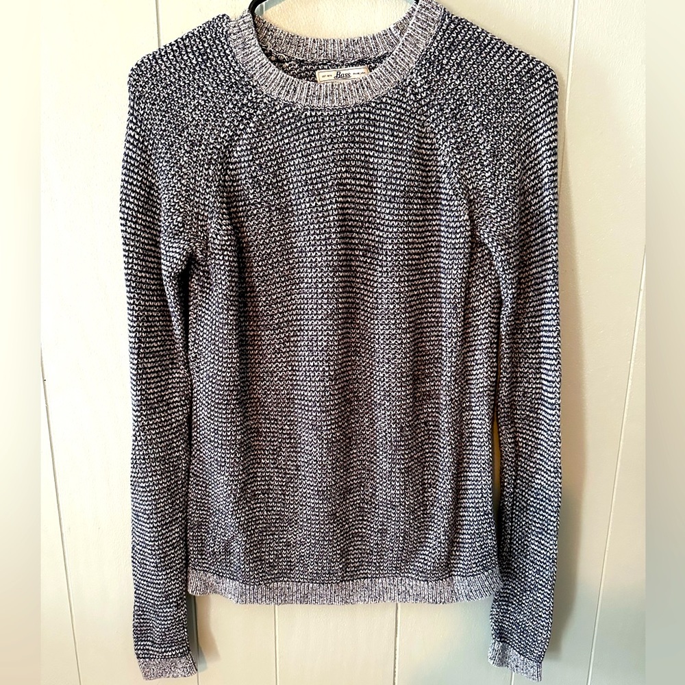 Women’s BASS Crewneck Sweater. Size S